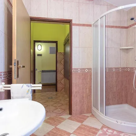 Holiday home Cozy In With Outdoor Swimming Pool Pula