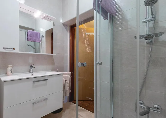 Ferienhaus Beautiful In With Sauna Pula