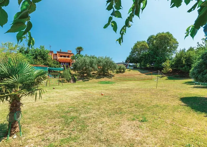 Beautiful In With Sauna Ferienhaus Pula