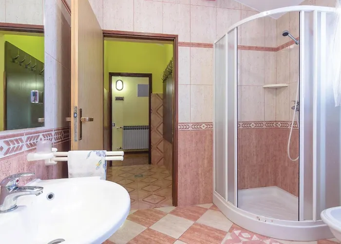 Ferienhaus Beautiful In With Sauna Pula