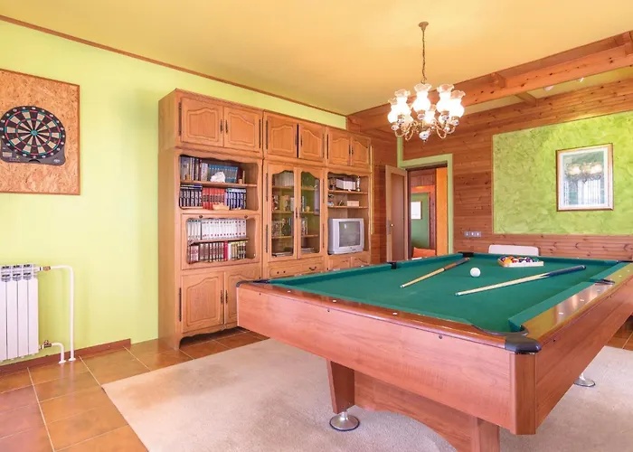 Beautiful In With Sauna Pula