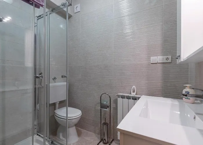 Ferienhaus Beautiful In With Sauna Pula